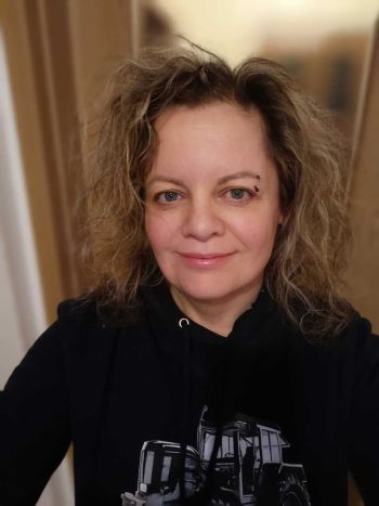 Anita Hasenest, Elternbeir&auml;tin